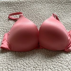 Victoria’s Secret size 34B “So Obsessed” style padded bra